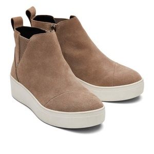 Tom’s Verona Mid Sneaker in Taupe Seude